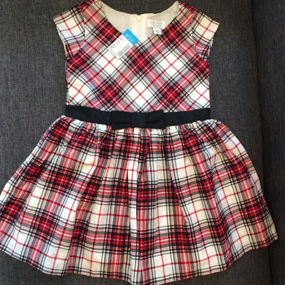 Sweet little plaid dress. Size 3T. NWT SFPF home.